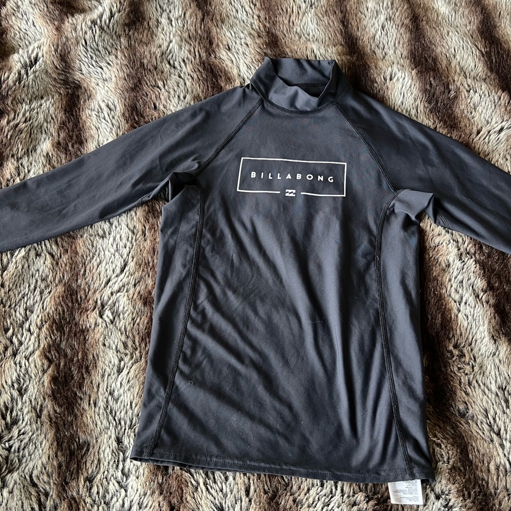Billabong surf shirt size 12 (medium) in black